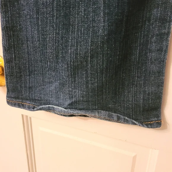 Old Navy "The Diva" Blue Denim Bootcut Leg Jeans Size 14 Long - Picture 3 of 6